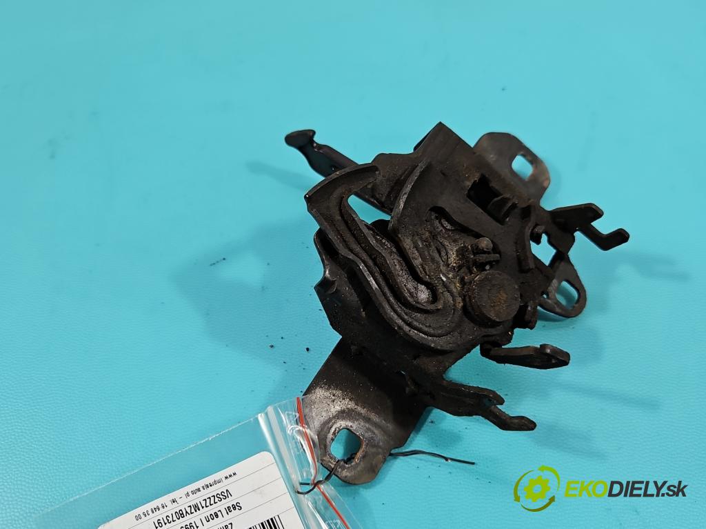 Seat Leon I 1999-2005 1.6 SR 101 HP manual 74 kW 1595 cm3 5- zámok kapoty 1M0823503J