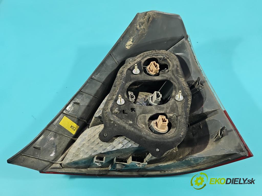 Honda Civic VII 2000-2006 1.4 16V 90 HP manual 66 kW 1396 cm3 5- svetlo / reflektor zadné ľavé  (Kľučka dverí ostatné)