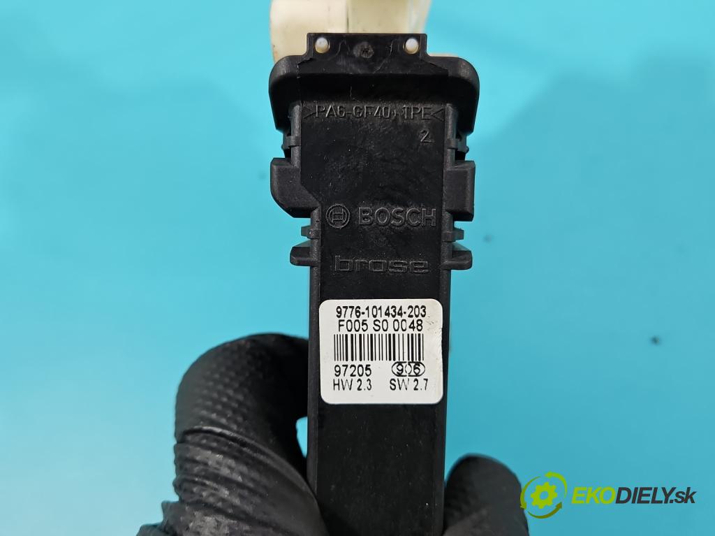 Seat Leon I 1999-2005 1.6 SR 101 HP manual 74 kW 1595 cm3 5- mechanizmus okna predné pravý 1J1959802D