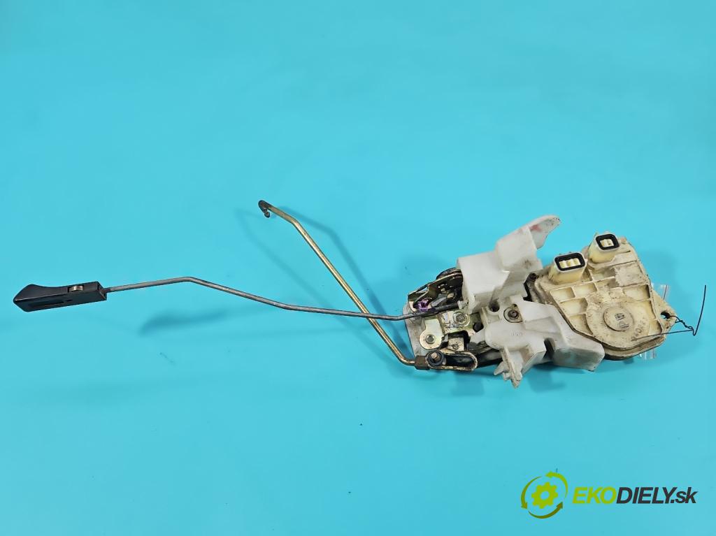 Honda Civic VII 2000-2006 1.4 16V 90 HP manual 66 kW 1396 cm3 5- zámok predné pravý