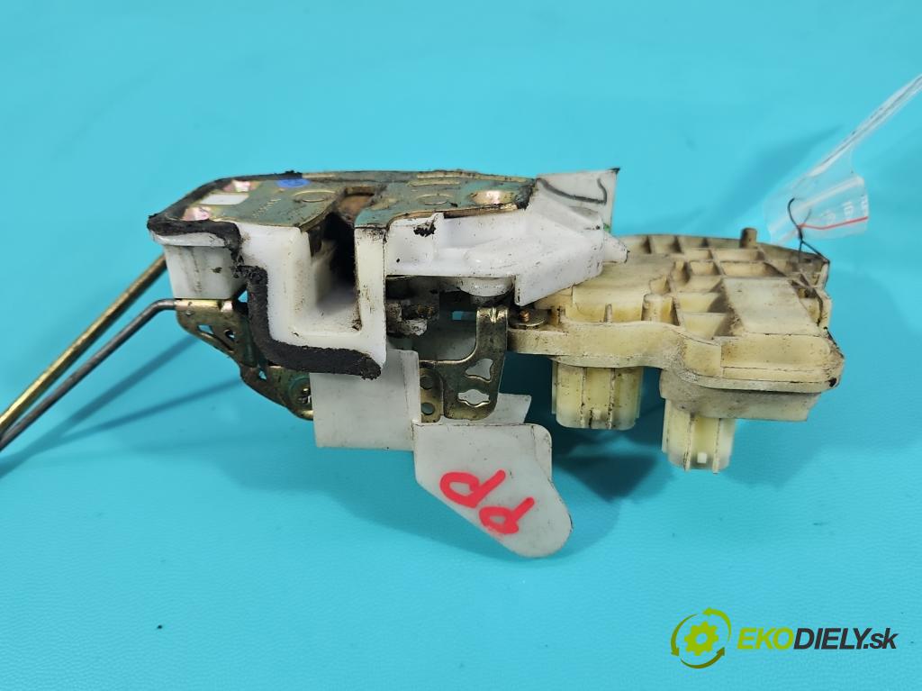 Honda Civic VII 2000-2006 1.4 16V 90 HP manual 66 kW 1396 cm3 5- zámok predné pravý