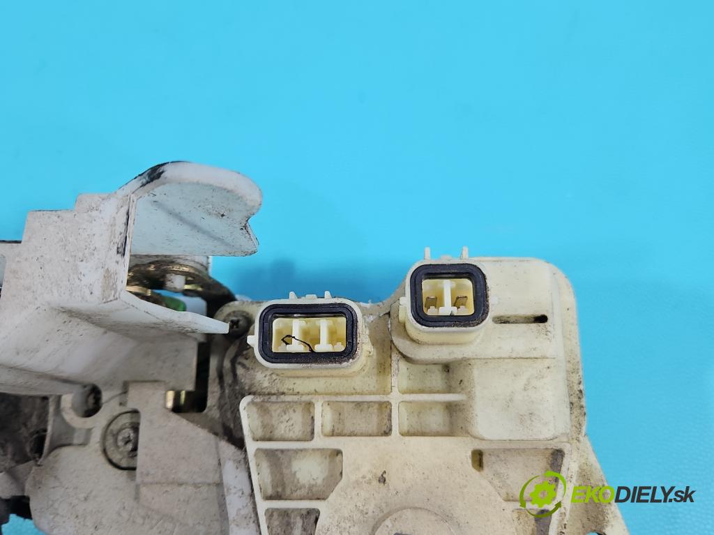 Honda Civic VII 2000-2006 1.4 16V 90 hp manual 66 kW 1396 cm3 5- zámek zadní pravý