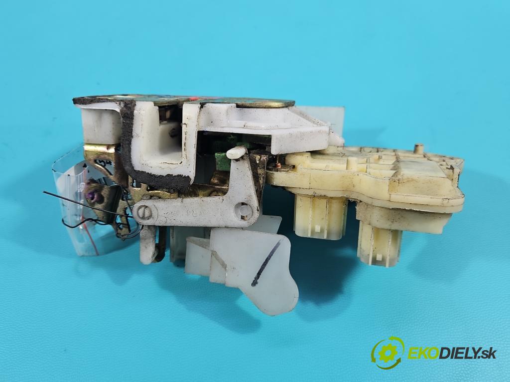 Honda Civic VII 2000-2006 1.4 16V 90 hp manual 66 kW 1396 cm3 5- zámek zadní pravý