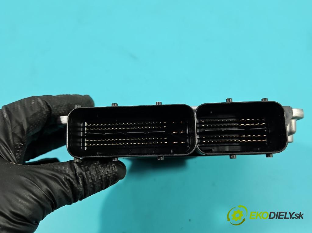 Skoda Fabia III 2014- 2021 1.0 TSI 95 HP manual 70 kW 999 cm3 5- riadiaca jednotka motora 04C907309BB