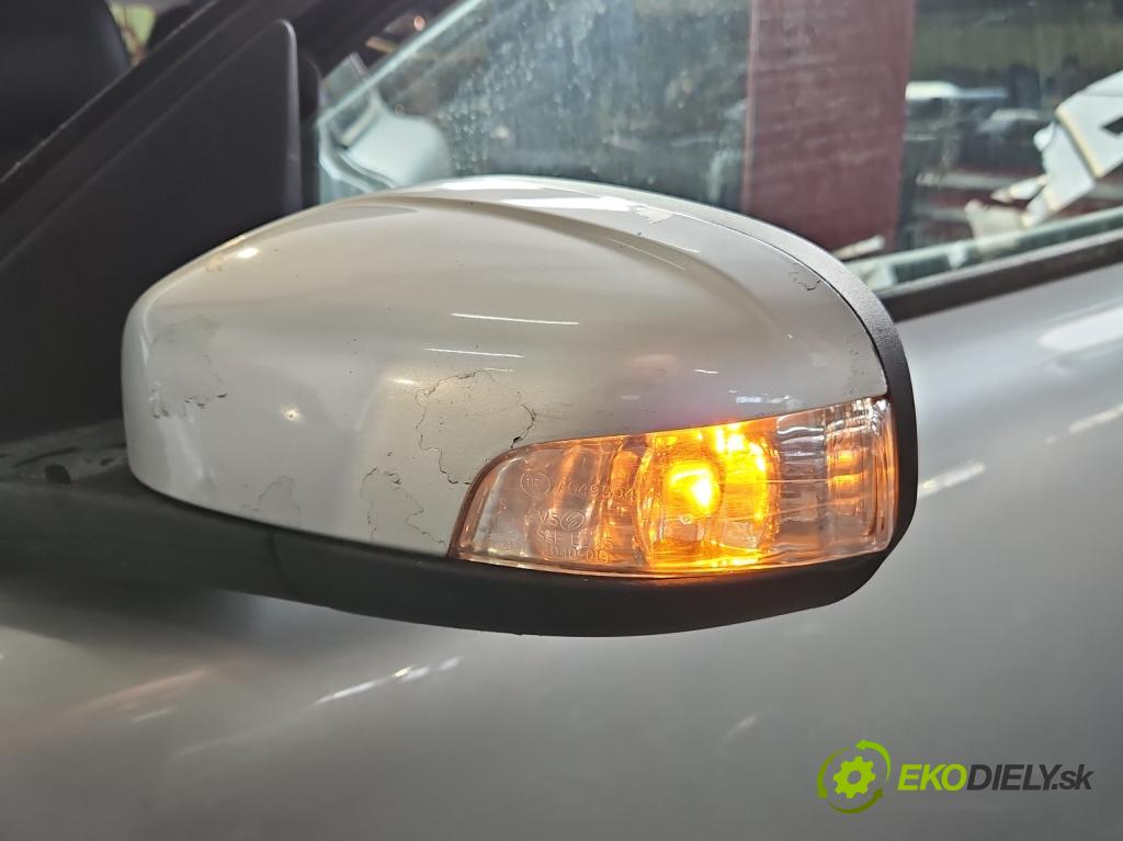 Volvo C30 1.6 hdi 109 HP manual 80 kW 1560 cm3 3- zrkadlo ľavé  (Kľučka dverí ostatné)