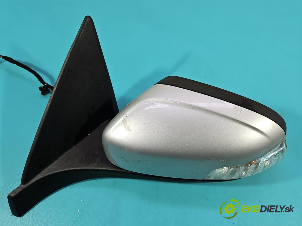 Volvo C30 1.6 hdi 109 HP manual 80 kW 1560 cm3 3- zrkadlo ľavé  (Kľučka dverí ostatné)