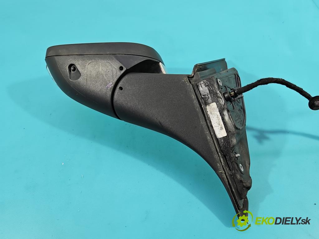 Volvo C30 1.6 hdi 109 HP manual 80 kW 1560 cm3 3- zrkadlo ľavé  (Kľučka dverí ostatné)