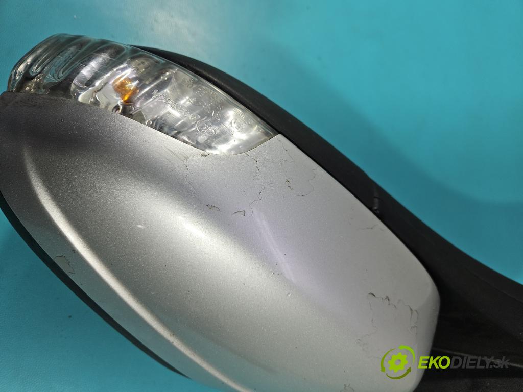 Volvo C30 1.6 hdi 109 HP manual 80 kW 1560 cm3 3- zrkadlo ľavé  (Kľučka dverí ostatné)