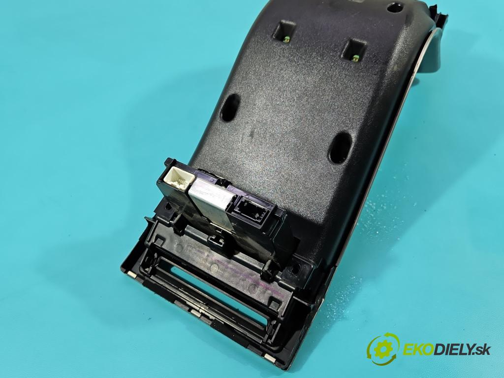 Volvo C30 1.6 hdi 109 HP manual 80 kW 1560 cm3 3- panel kúrenia 30782540