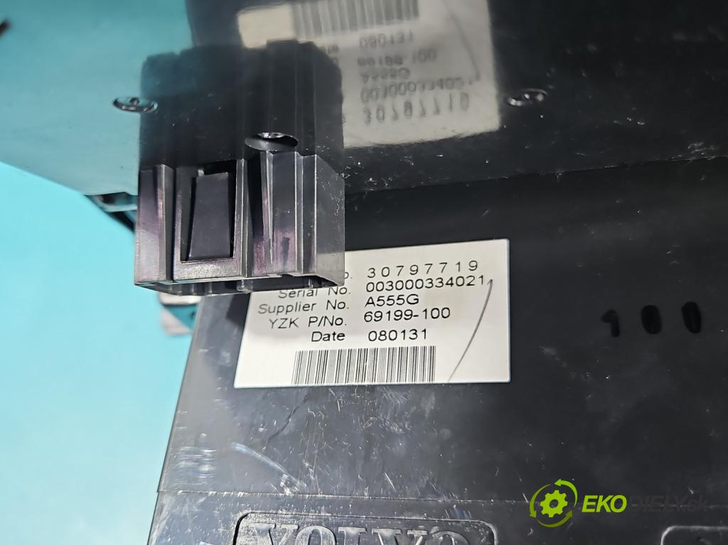 Volvo C30 1.6 hdi 109 HP manual 80 kW 1560 cm3 3- panel kúrenia 30782540