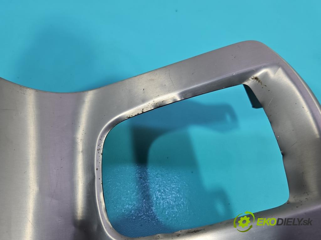 Volvo C30 1.6 hdi 109 HP manual 80 kW 1560 cm3 3- panel kúrenia 30782540