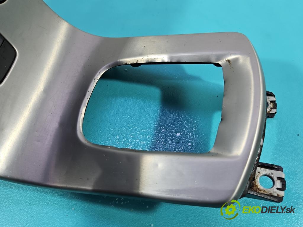 Volvo C30 1.6 hdi 109 HP manual 80 kW 1560 cm3 3- panel kúrenia 30782540