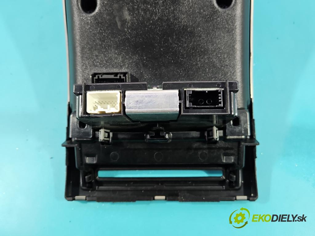 Volvo C30 1.6 hdi 109 HP manual 80 kW 1560 cm3 3- panel kúrenia 30782540