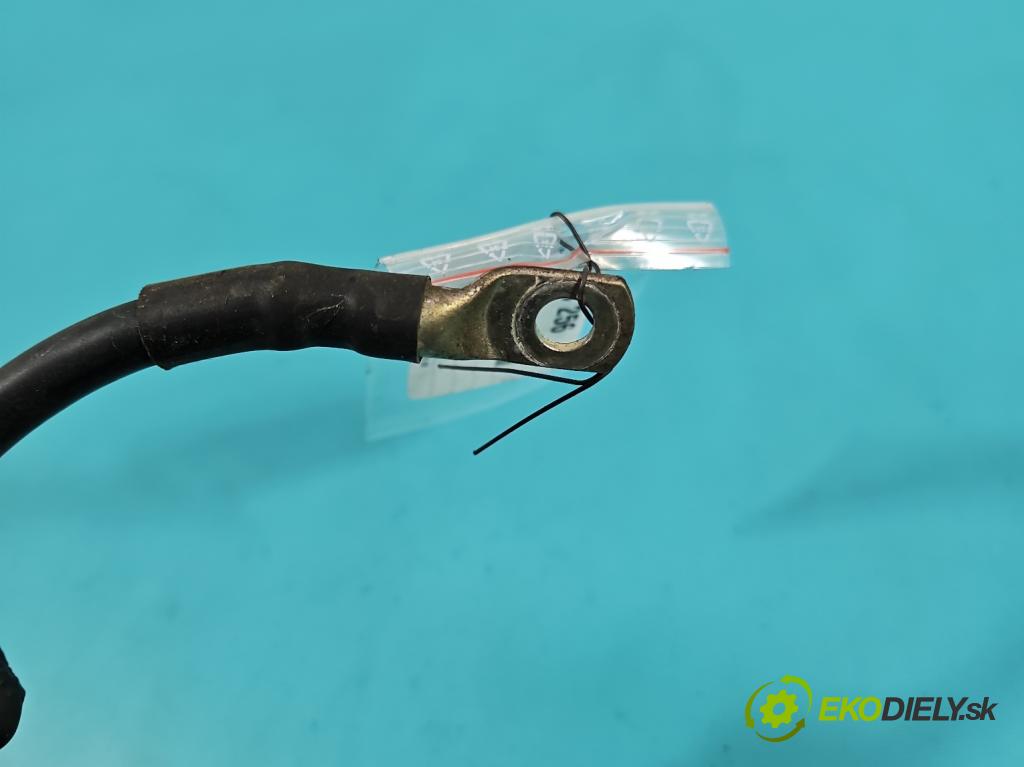 Skoda Fabia III 2014- 2021 1.0 TSI 95 HP manual 70 kW 999 cm3 5- kontakt mínus: 6C0915181D