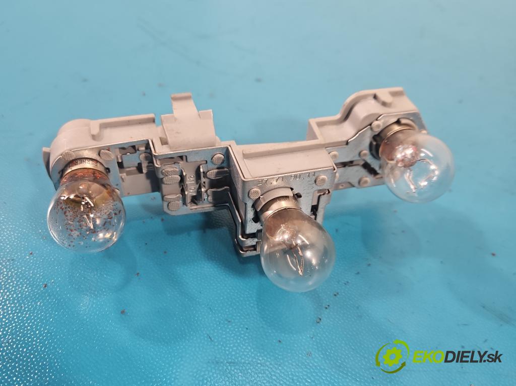 Volvo C30 1.6 hdi 109 HP manual 80 kW 1560 cm3 3- svetlo / reflektor zadné ľavé 31213913 (Kľučka dverí ostatné)