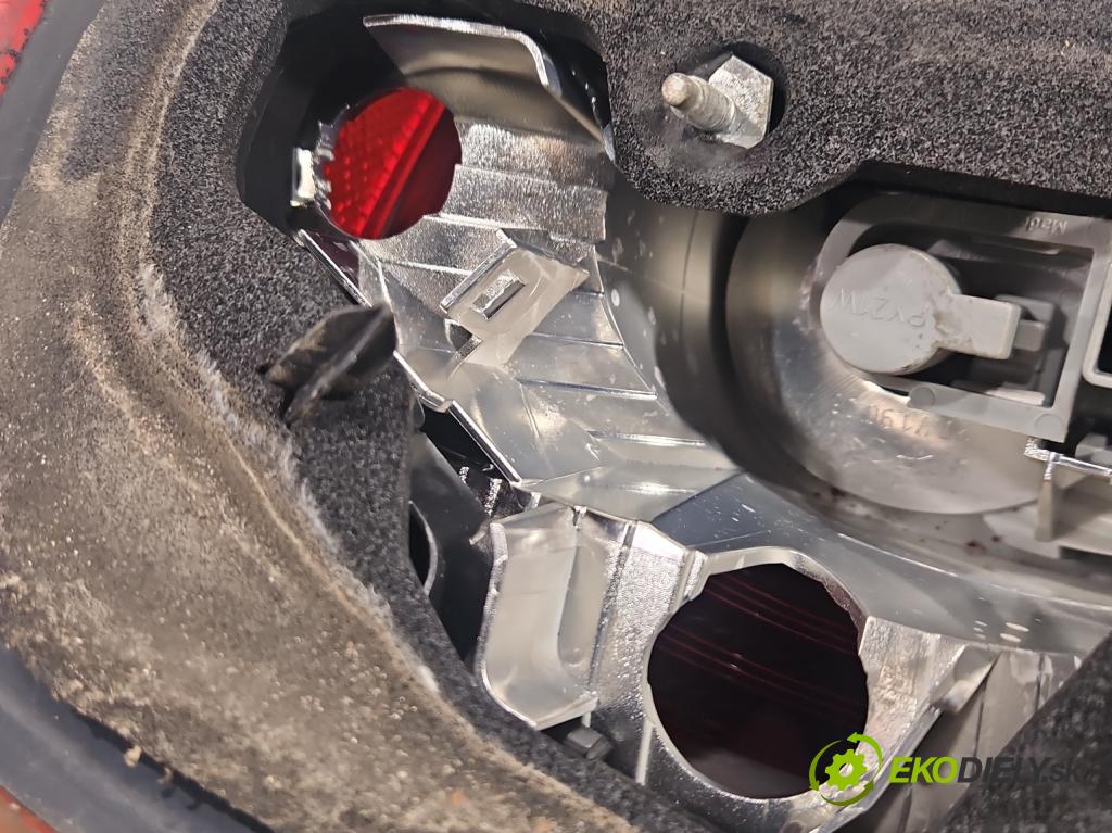 Volvo C30 1.6 hdi 109 HP manual 80 kW 1560 cm3 3- svetlo / reflektor zadné ľavé 31213913 (Kľučka dverí ostatné)