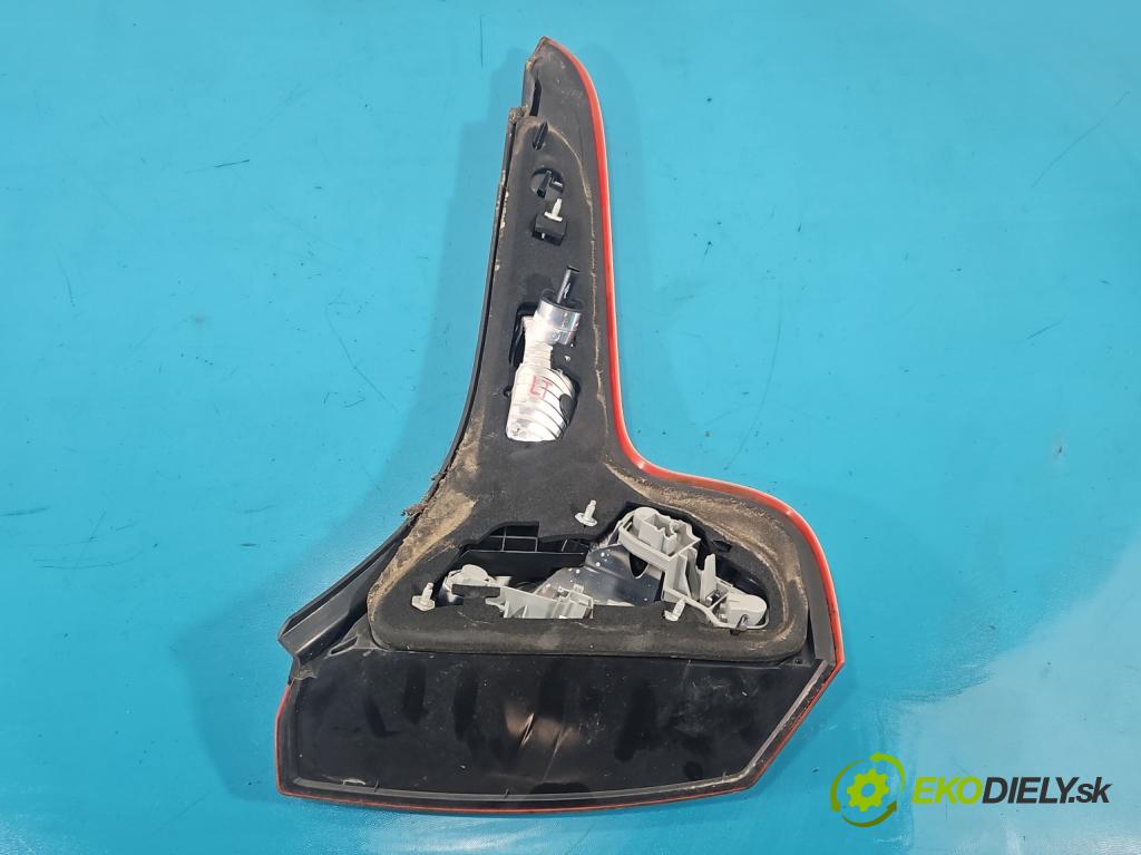 Volvo C30 1.6 hdi 109 HP manual 80 kW 1560 cm3 3- svetlo / reflektor zadné ľavé 31213913 (Kľučka dverí ostatné)