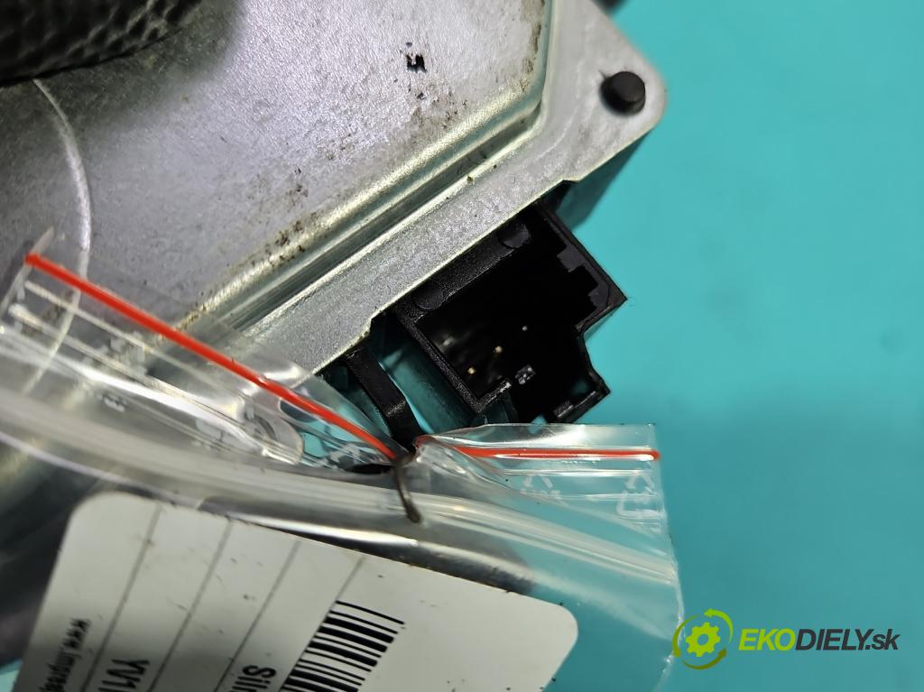 Volvo C30 1.6 hdi 109 hp manual 80 kW 1560 cm3 3- motor stěrače zadní 53028312