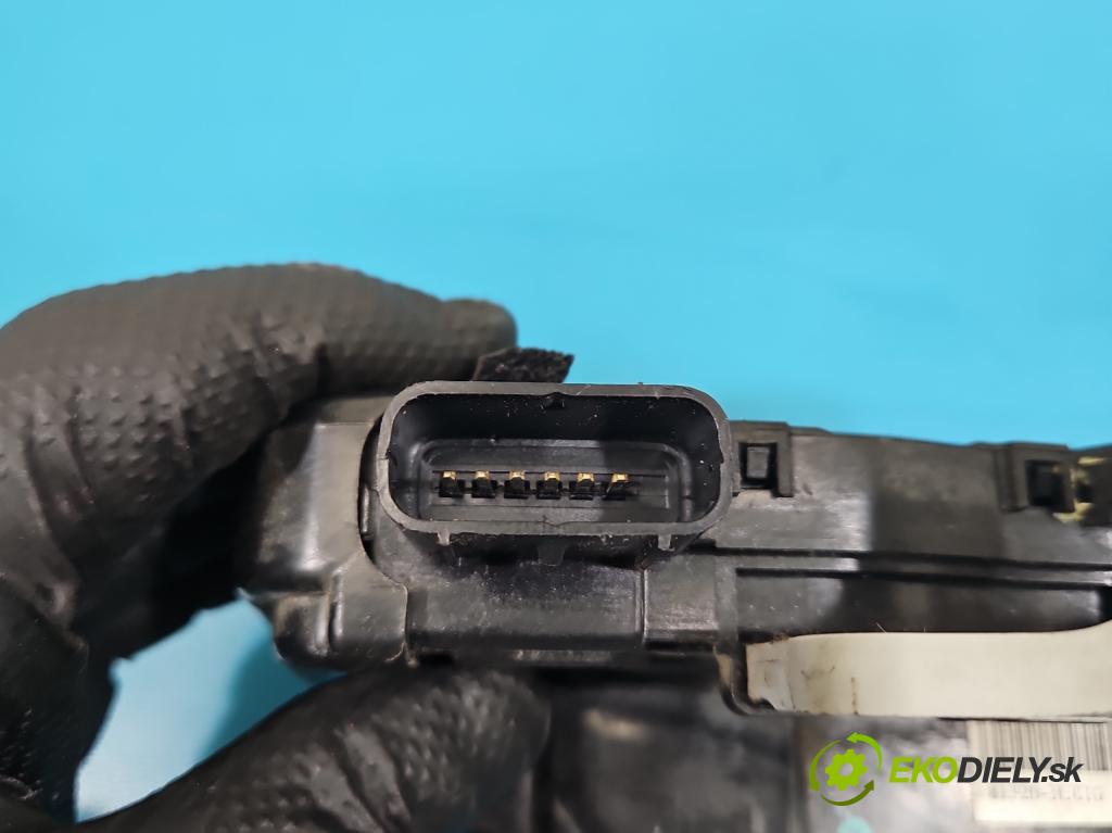 Kia Sportage III 2010-2015 2.0 crdi 136 HP automatic 100 kW 1995 cm3 5- zámok predné pravý 81320-3U010