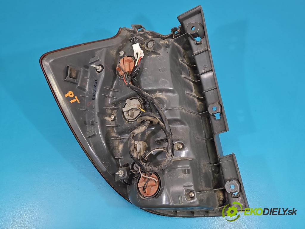 Kia Ceed I 2006-2012 1.6 crdi 114 HP automatic 84 kW 1582 cm3 5- svetlo / reflektor zadné pravé  (Kľučka dverí ostatné)