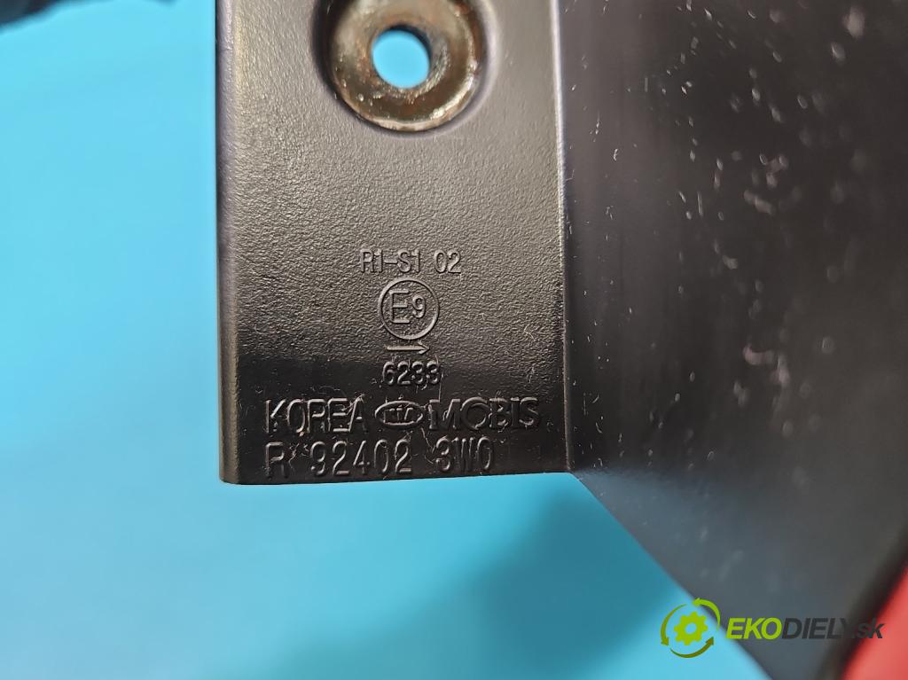Kia Sportage III 2010-2015 2.0 crdi 136 HP automatic 100 kW 1995 cm3 5- svetlo / reflektor zadné pravé  (Kľučka dverí ostatné)