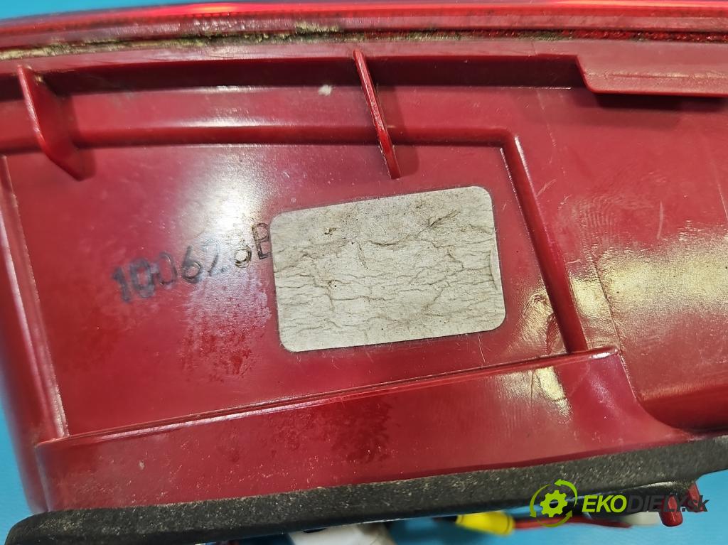 Kia Sportage III 2010-2015 2.0 crdi 136 HP automatic 100 kW 1995 cm3 5- svetlo / reflektor zadné pravé  (Kľučka dverí ostatné)