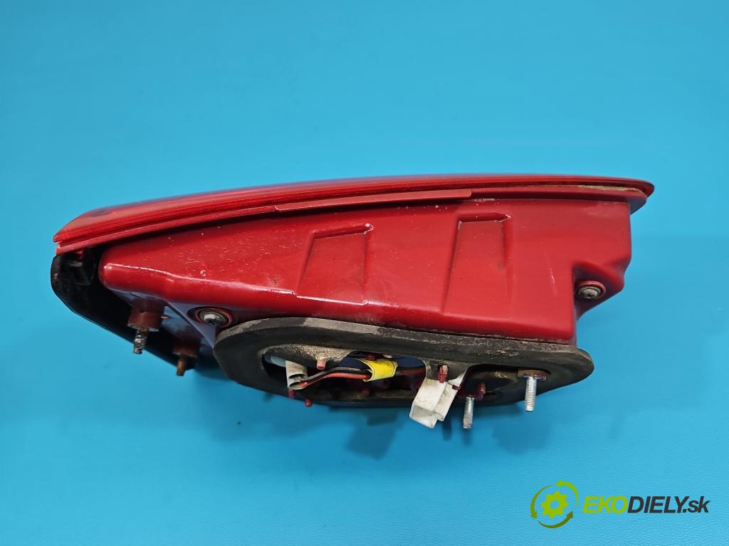 Kia Sportage III 2010-2015 2.0 crdi 136 HP automatic 100 kW 1995 cm3 5- svetlo / reflektor zadné pravé  (Kľučka dverí ostatné)