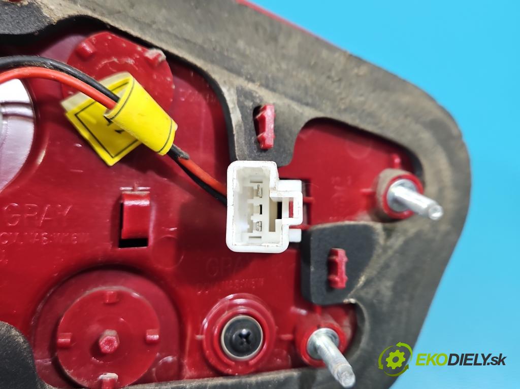 Kia Sportage III 2010-2015 2.0 crdi 136 HP automatic 100 kW 1995 cm3 5- svetlo / reflektor zadné pravé  (Kľučka dverí ostatné)