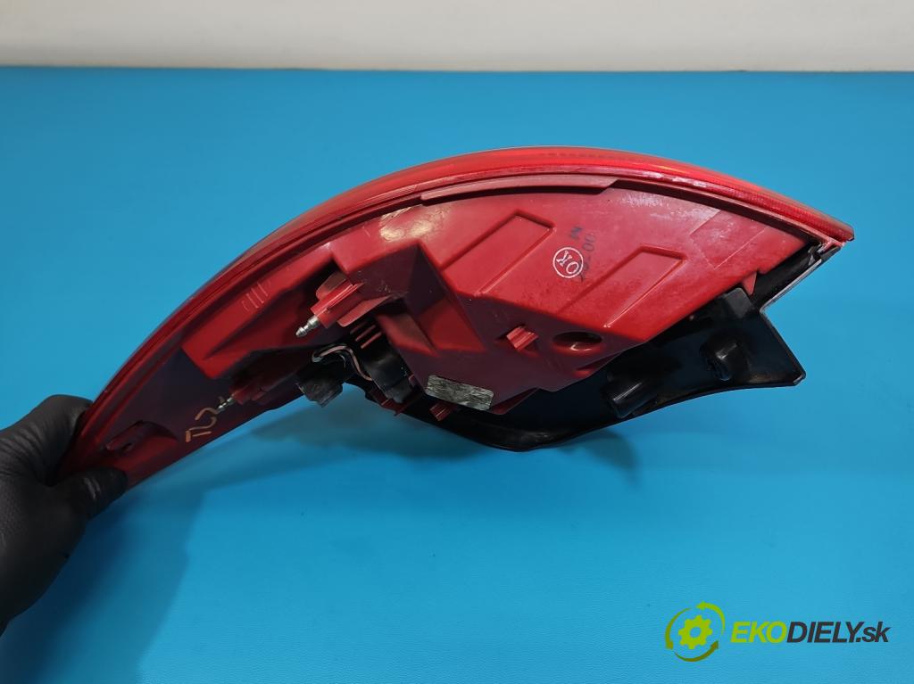 Kia Sportage III 2010-2015 2.0 crdi 136 HP automatic 100 kW 1995 cm3 5- svetlo / reflektor zadné ľavé  (Kľučka dverí ostatné)