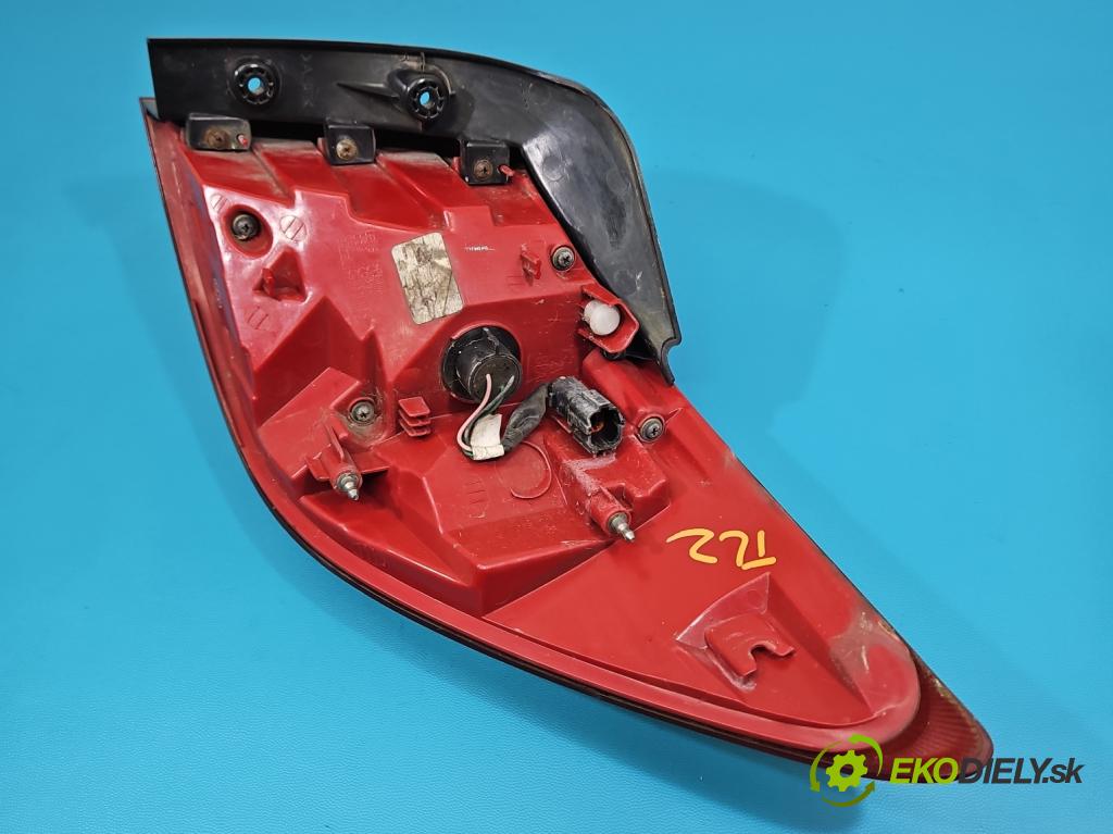 Kia Sportage III 2010-2015 2.0 crdi 136 HP automatic 100 kW 1995 cm3 5- svetlo / reflektor zadné ľavé  (Kľučka dverí ostatné)