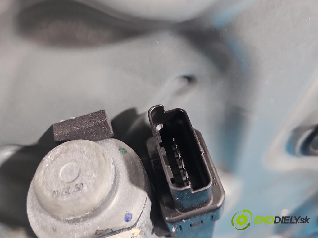 Kia Ceed I 2006-2012 1.6 crdi 114 HP automatic 84 kW 1582 cm3 5- mechanizmus okna predné ľavý 402055D