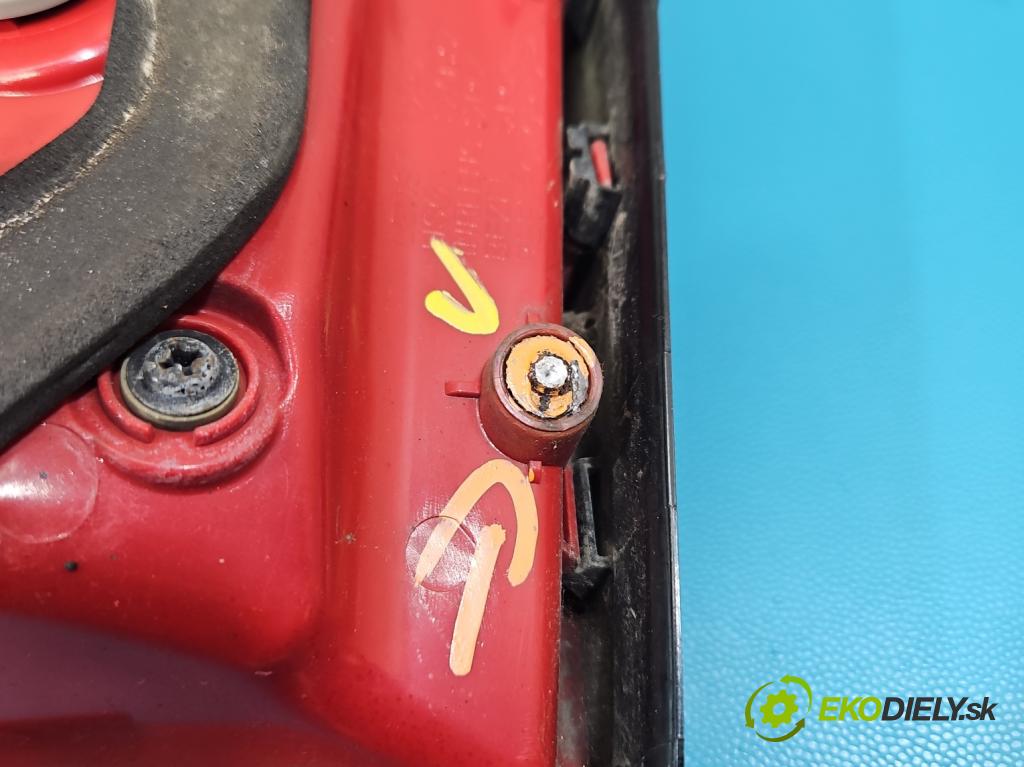 Kia Sportage III 2010-2015 2.0 crdi 136 HP automatic 100 kW 1995 cm3 5- svetlo / reflektor zadné ľavé 92405-3W0 (Kľučka dverí ostatné)