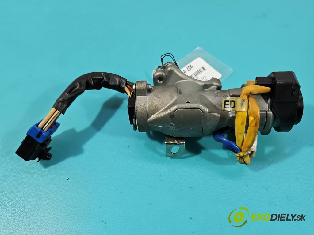 Kia Ceed I 2006-2012 1.6 crdi 114 HP automatic 84 kW 1582 cm3 5- Spínačka  (Spínacia skrinka)