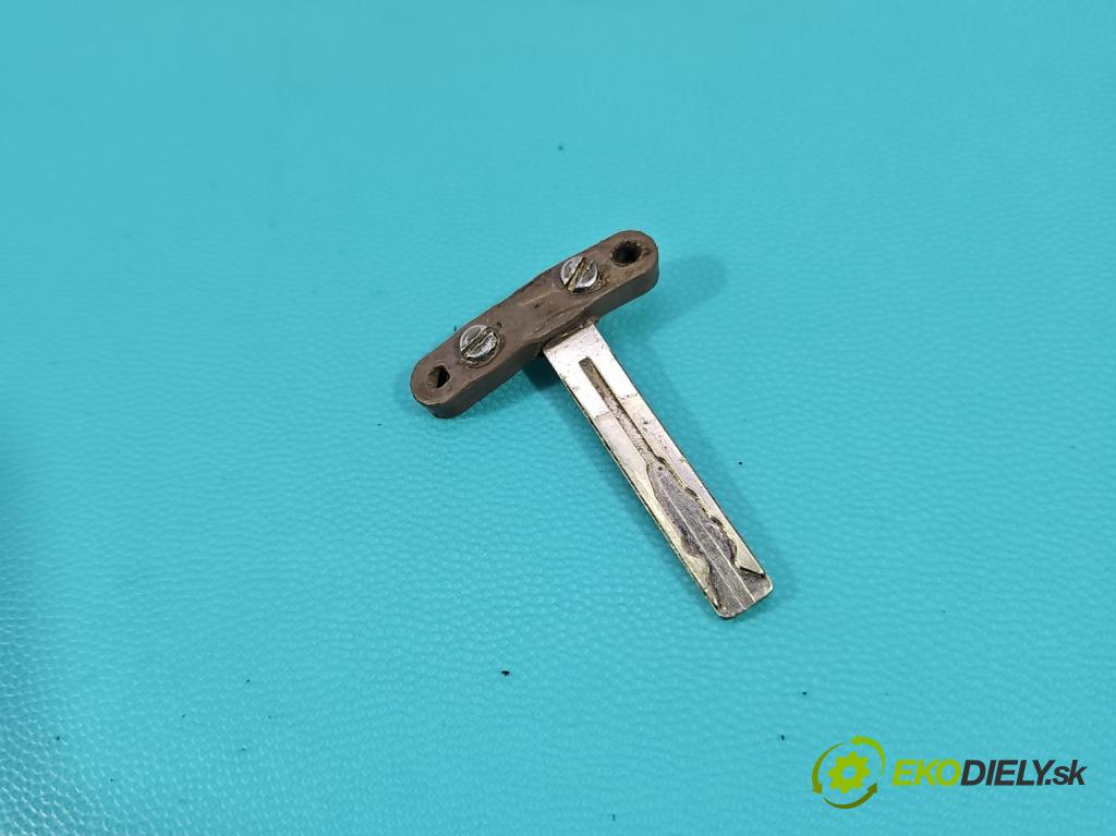 Kia Ceed I 2006-2012 1.6 crdi 114 HP automatic 84 kW 1582 cm3 5- Spínačka  (Spínacia skrinka)