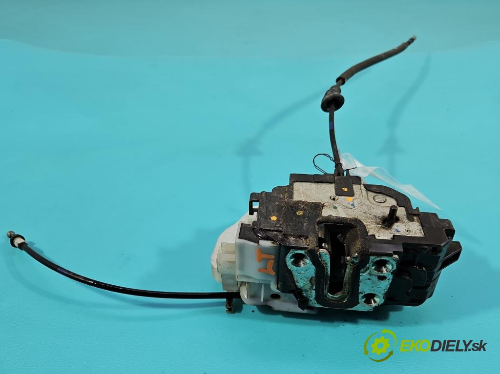 Kia Ceed I 2006-2012 1.6 crdi 114 hp automatic 84 kW 1582 cm3 5- zámek zadní levý 