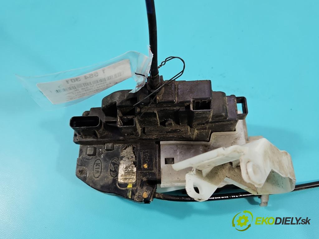 Kia Ceed I 2006-2012 1.6 crdi 114 hp automatic 84 kW 1582 cm3 5- zámek zadní levý