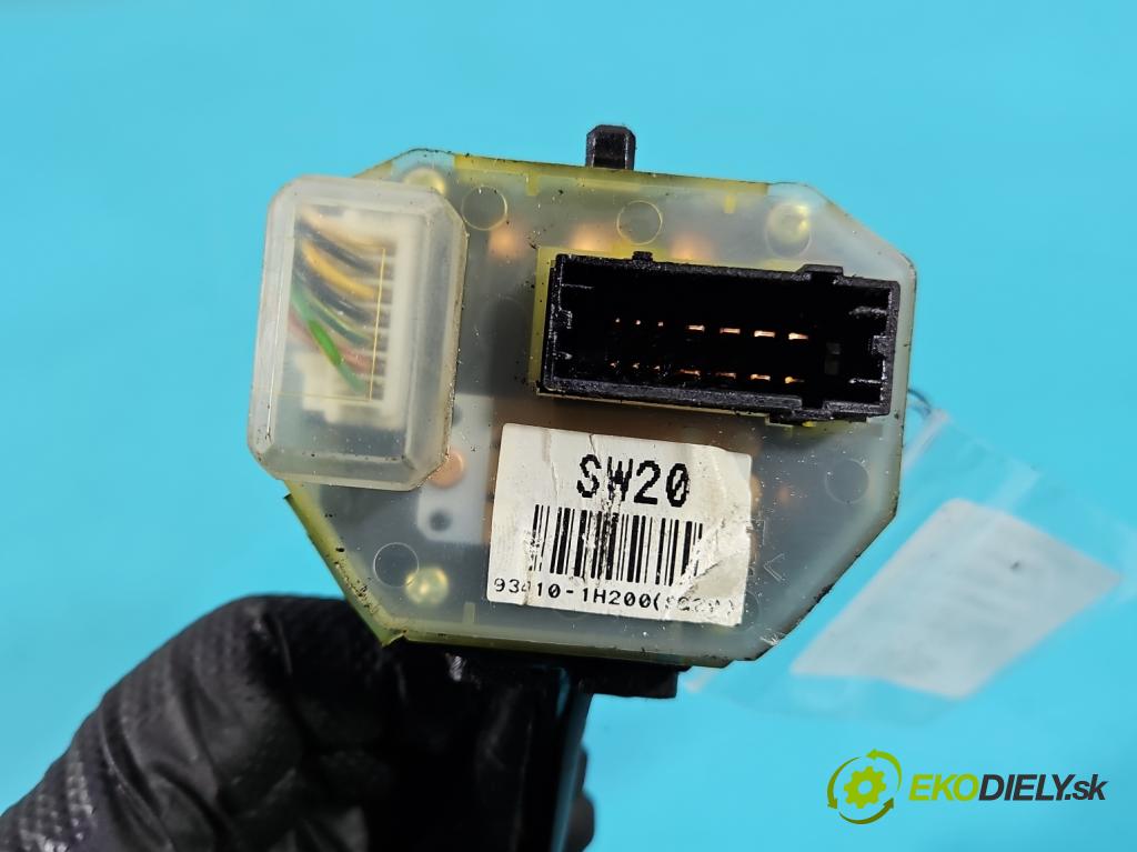 Kia Ceed I 2006-2012 1.6 crdi 114 hp automatic 84 kW 1582 cm3 5- Přepínač blinkry: 93410-1H200 (Páčky pod volantem)