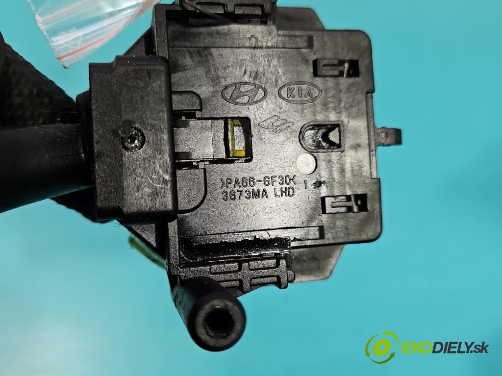 Kia Ceed I 2006-2012 1.6 crdi 114 hp automatic 84 kW 1582 cm3 5- Přepínač blinkry: 93410-1H200 (Páčky pod volantem)