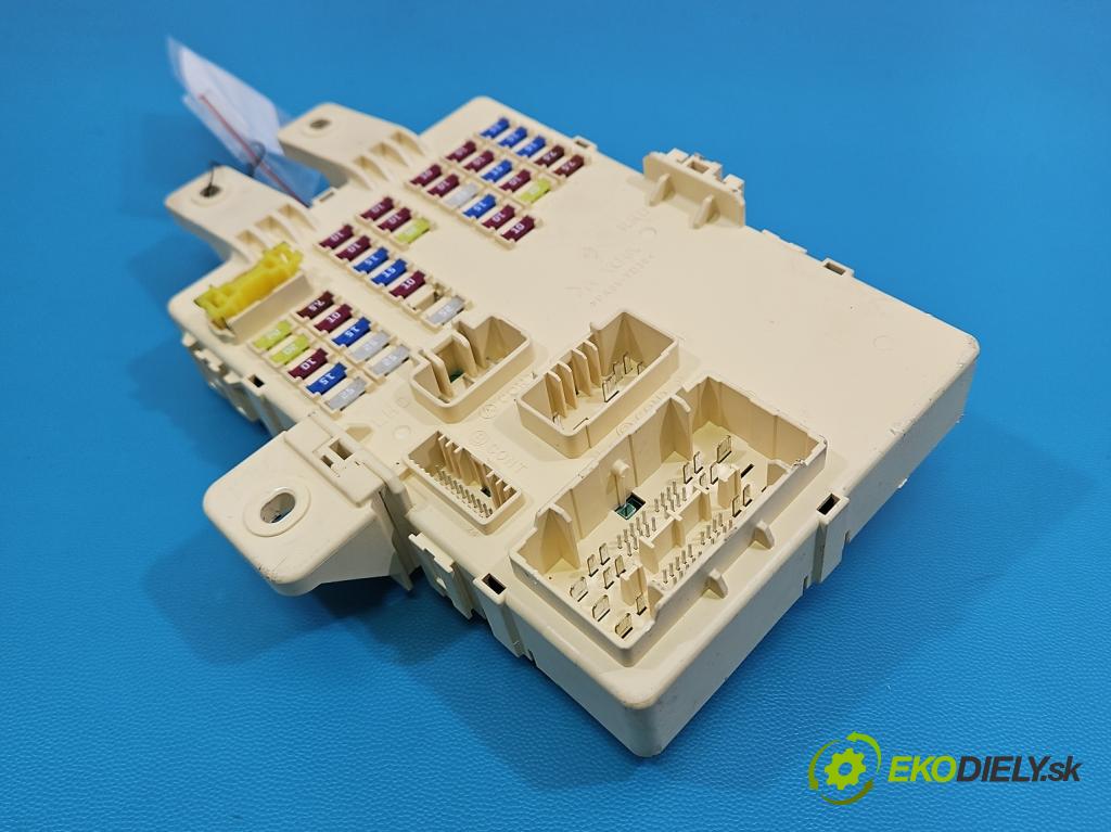 Kia Sportage III 2010-2015 2.0 crdi 136 HP automatic 100 kW 1995 cm3 5- skrinka poistka 91950-3W0300 (Poistková skrinka)