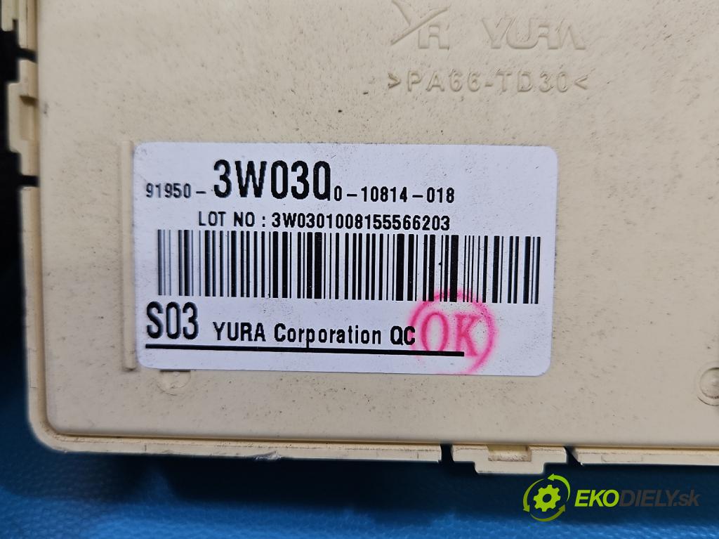 Kia Sportage III 2010-2015 2.0 crdi 136hp automatic 100 kW 1995 cm3 5- skříňka pojistková 91950-3W0300 (Pojistková skříňka)