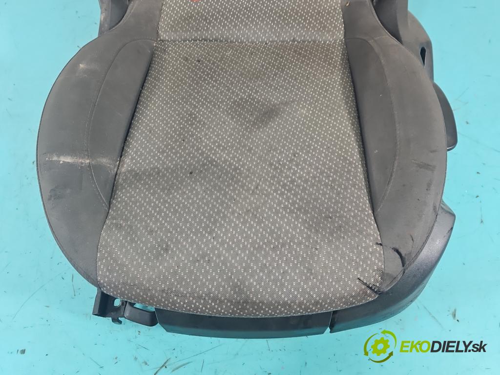 Seat Altea 1.6b 102 HP manual 75 kW 1595 cm3 5- Sedačka ľavý  (Sedadlo)