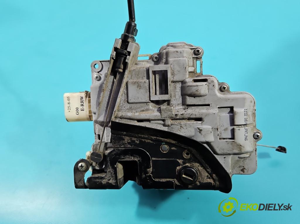 Seat Altea 1.6b 102 HP manual 75 kW 1595 cm3 5- zámok zadné pravý 5P0839012