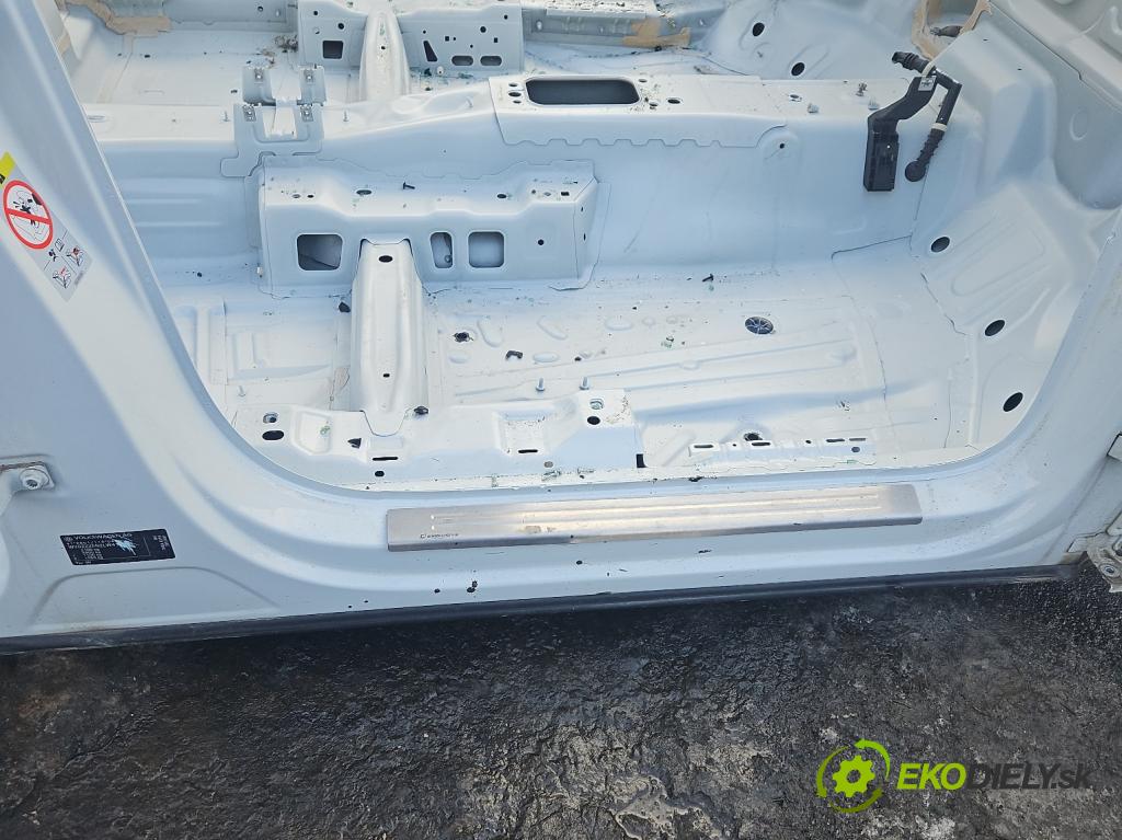 Vw Tiguan II 2016-2024 1.5 TSI 150 hp automatic 110 kW 1498 cm3 5- práh pravý  (Karoserie ostatní)