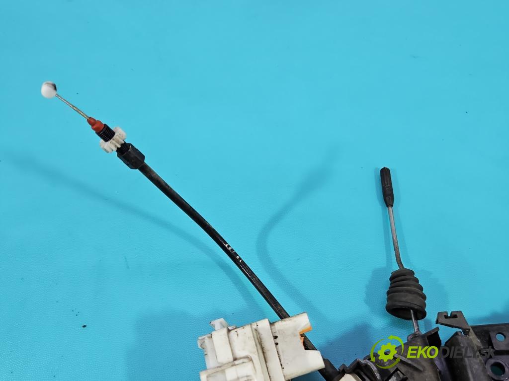 Mercedes A W169 2004-2012 2.0 CDI 82 hp manual 60 kW 1999 cm3 5- zámek zadní pravý 1697302235