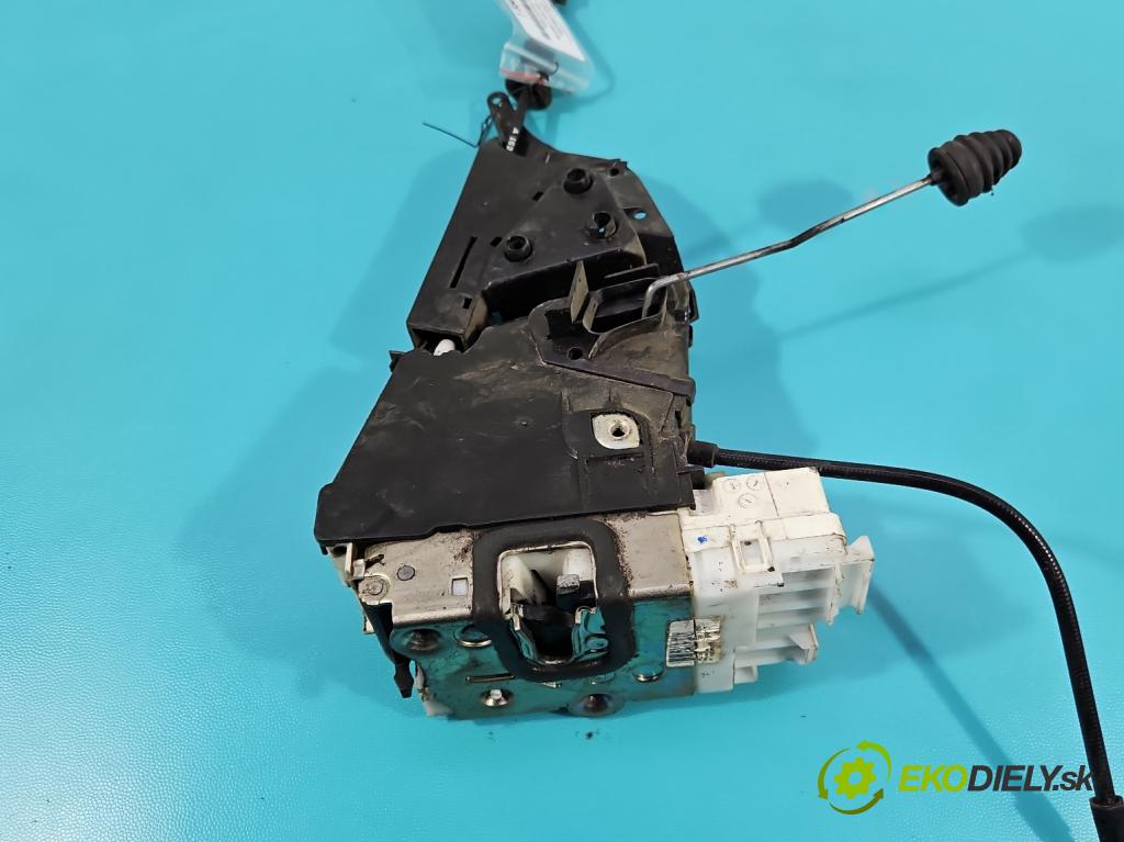 Mercedes A W169 2004-2012 2.0 CDI 82 hp manual 60 kW 1999 cm3 5- zámek zadní pravý 1697302235