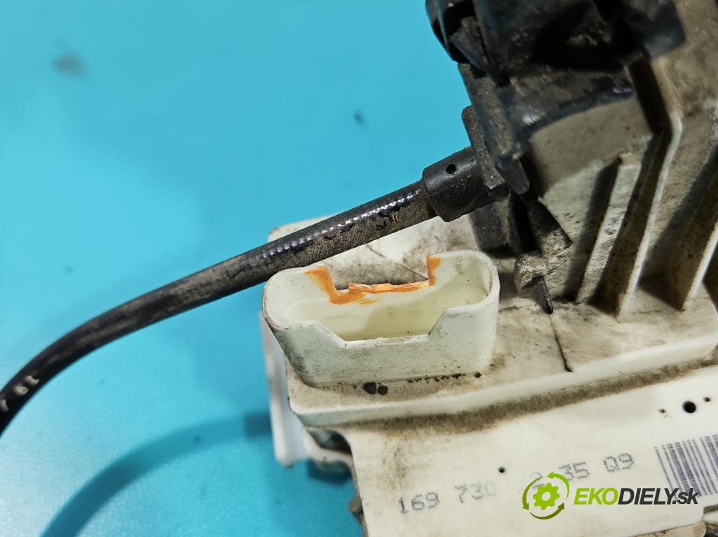 Mercedes A W169 2004-2012 2.0 CDI 82 hp manual 60 kW 1999 cm3 5- zámek zadní pravý 1697302235