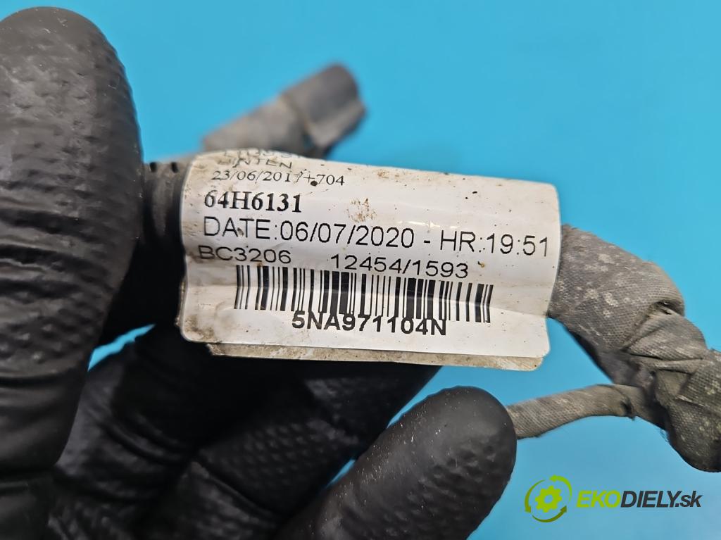 Vw Tiguan II 2016-2024 1.5 TSI 150 hp automatic 110 kW 1498 cm3 5- Balíček: nárazníku zadní 5NA971104N