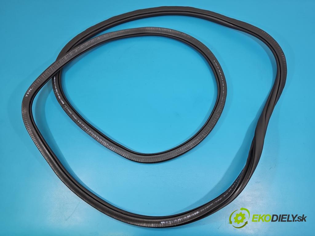 Vw Tiguan II 2016-2024 1.5 TSI 150 hp automatic 110 kW 1498 cm3 5- Těsnění: dveře zadní levé 5NA867913B (Karoserie ostatní)