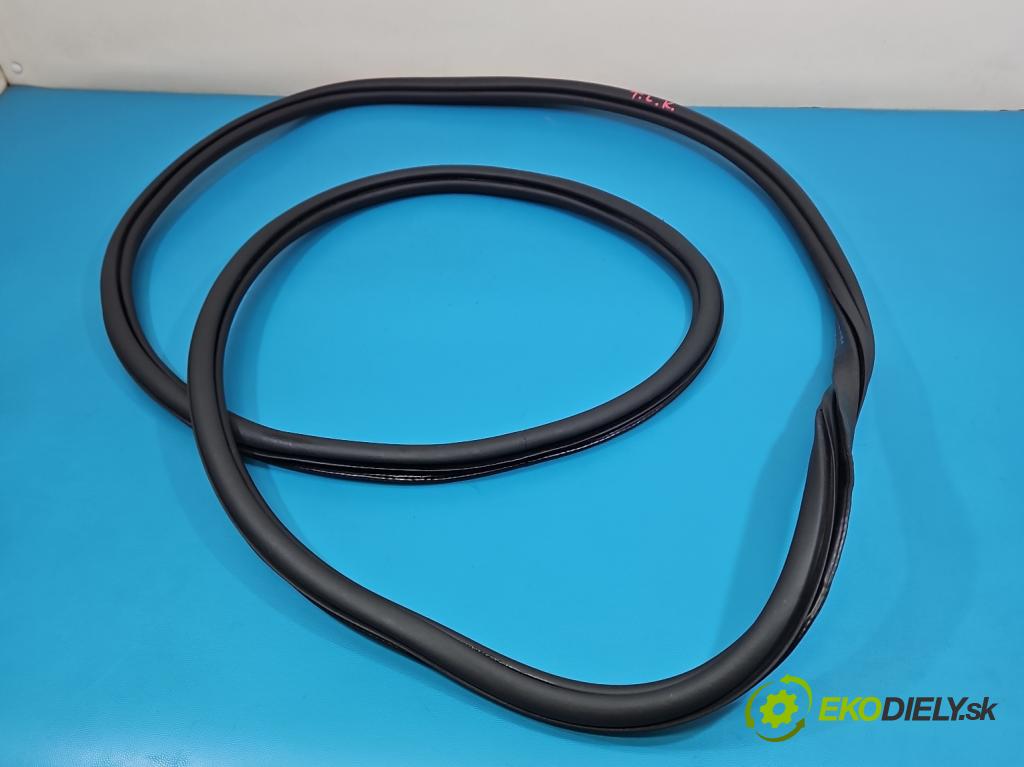 Vw Tiguan II 2016-2024 1.5 TSI 150 hp automatic 110 kW 1498 cm3 5- Těsnění: dveře zadní levé 5NA867913B (Karoserie ostatní)