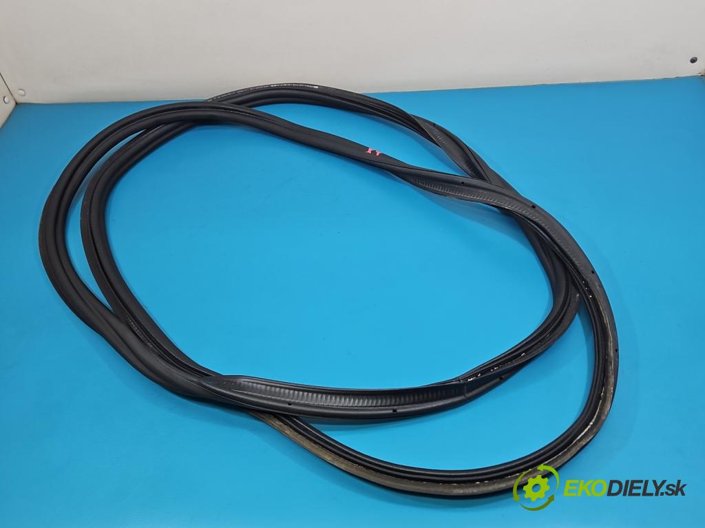 Vw Tiguan II 2016-2024 1.5 TSI 150 hp automatic 110 kW 1498 cm3 5- Těsnění: kufrových dveří 5NA827705